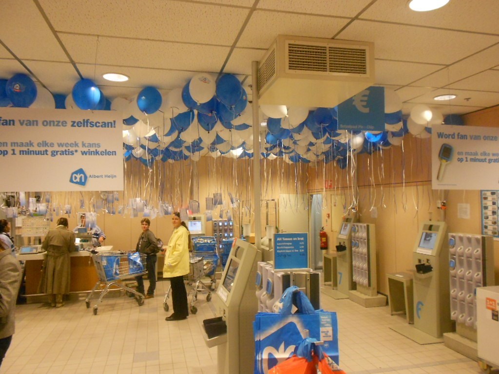 ballonnen met helium feest van de Albert Heijn Den Haag