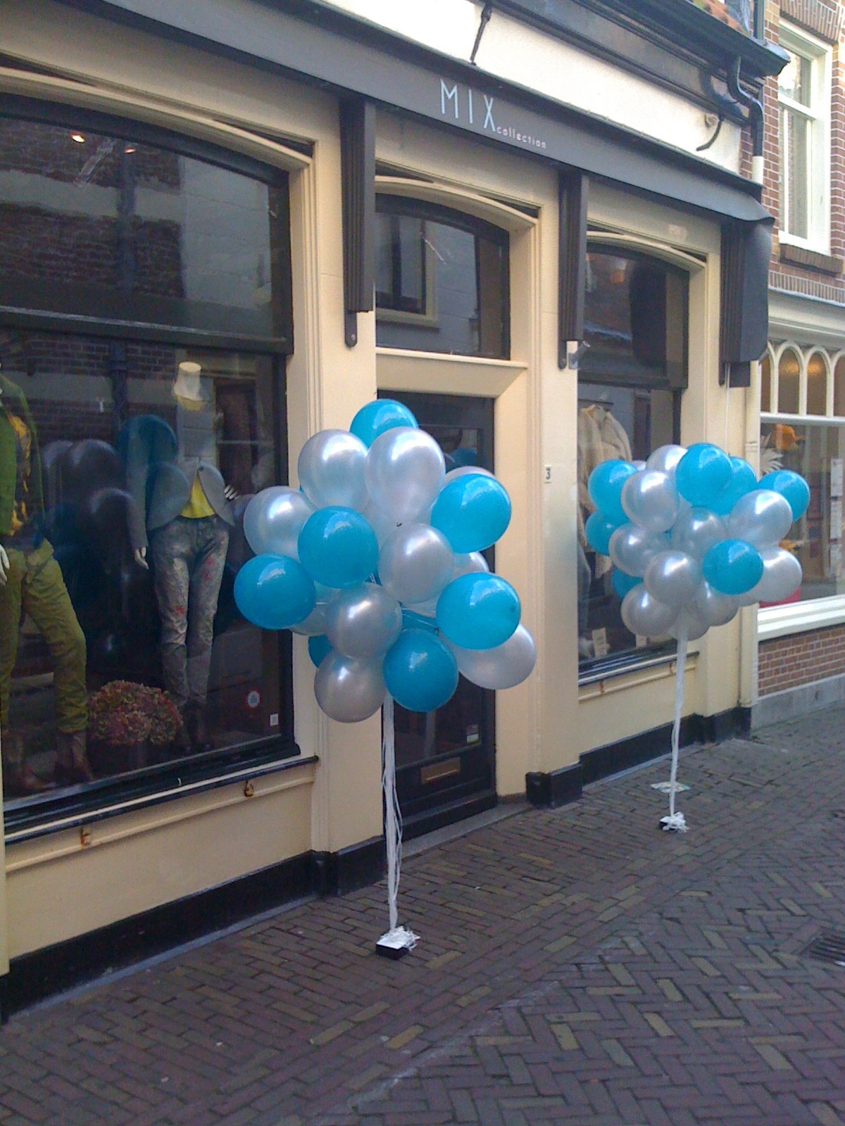helium trossen bij entree winkel Alkmaar