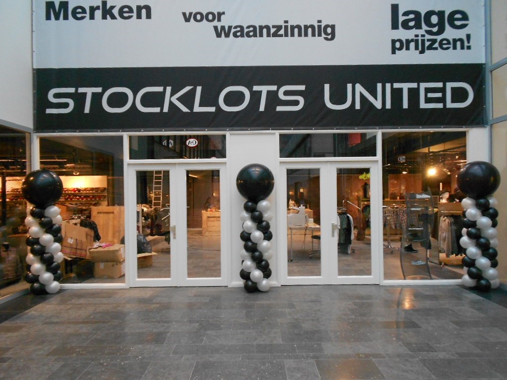 ballon pilaren decoratie Stocklots United winkelcentrum Hoog catharijne Utrecht