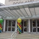 ballon pilaren bij ingang Gooiland in Bussum Kinderen voor Kinderen doe middag