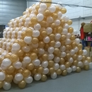 ballonnen slingers voor groot feest Breukeleveen goud en wit 