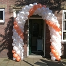 ballonnenboog huwelijk Haarlem tijdens E.K. 