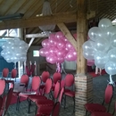 helium ballon trosjes huwelijk Friesland aan stoelen vastgebonden als decoratie bruiloft