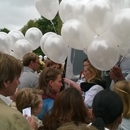witte helium ballonnen hilversum stille tocht.jpg
