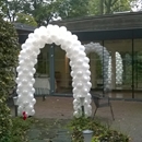 witte ballonnenboog trouwen rotterdam.jpg