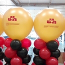 ballonnen pilaren voorzien van logo met stickers