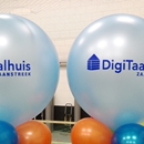 ballon pilaren met persoonlijke topballon logo Digitaalhuis Zaanstreek