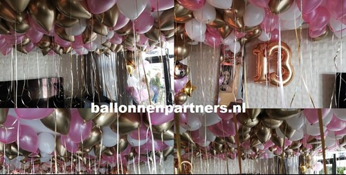 plafond vol helium ballonnen chroom goud